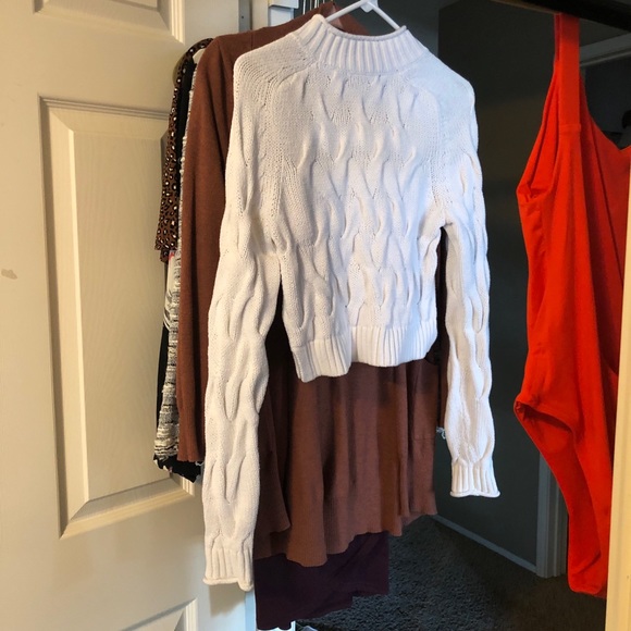 White BR Cropped High Neck Cable sweater - Picture 3 of 5